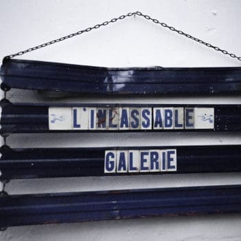 L'Inlassable Galerie is located at 18, rue Dauphine, Paris.